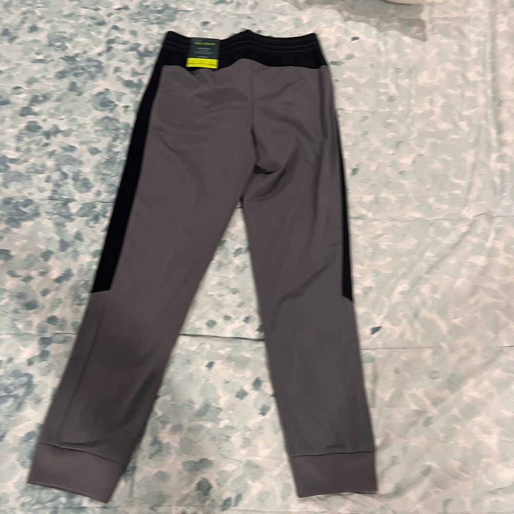 New with tags, Tek gear dry fit joggers boys 10/12